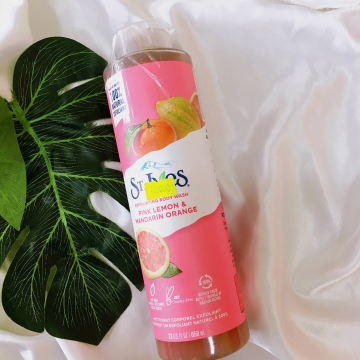 Sữa tắm St. Ives Pink Lemon & Mandarin Orange Exfoliating Body Wash 650ml